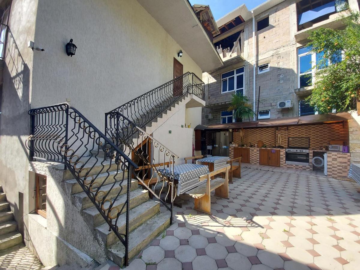 Гостевой Дом София 400 М До Моря Gagra Exterior foto