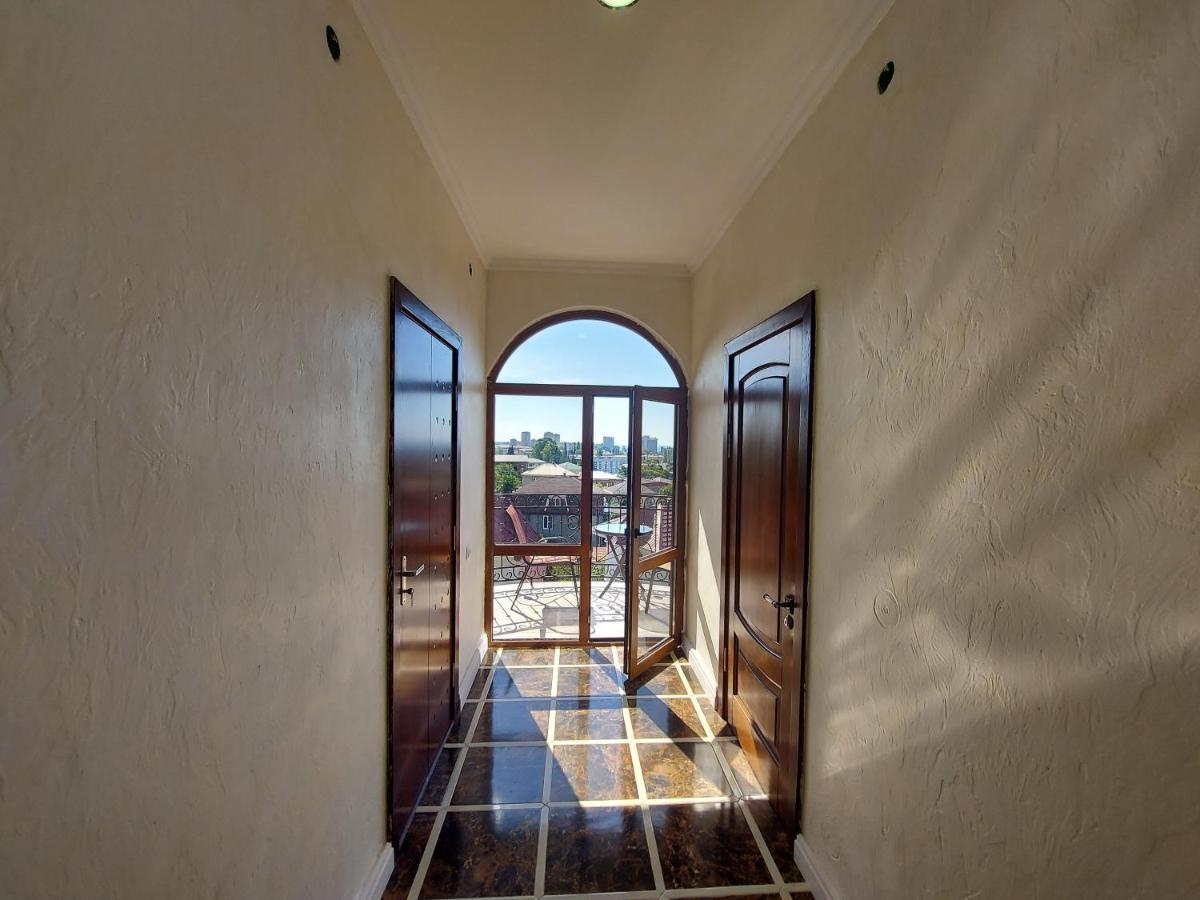 Гостевой Дом София 400 М До Моря Gagra Exterior foto