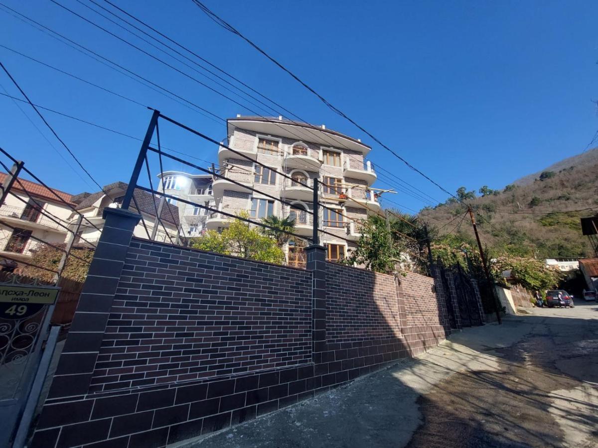 Гостевой Дом София 400 М До Моря Gagra Exterior foto