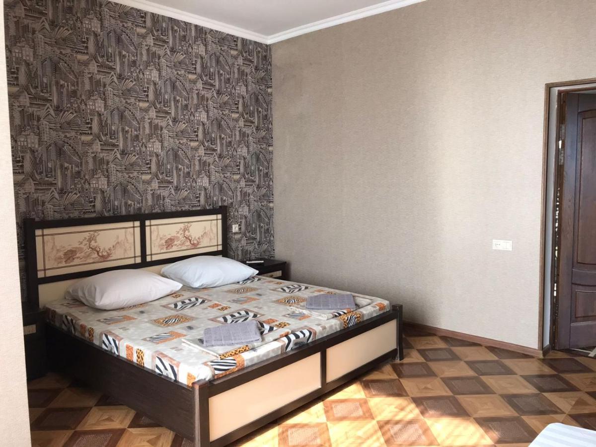 Гостевой Дом София 400 М До Моря Gagra Exterior foto