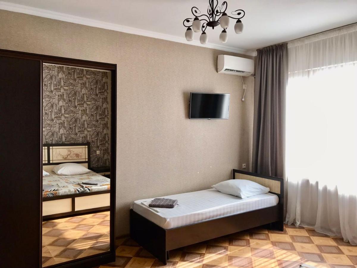 Гостевой Дом София 400 М До Моря Gagra Exterior foto